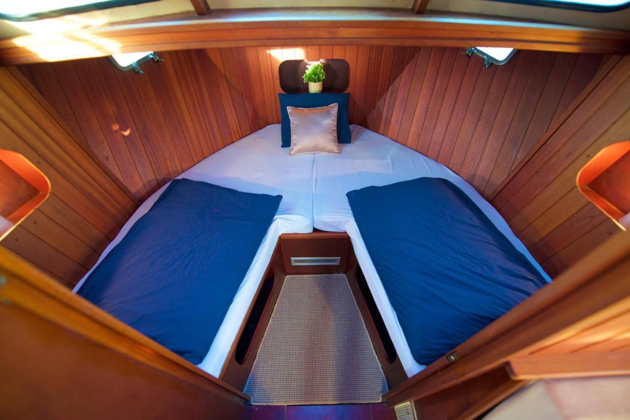 HOMEBOAT-bateau hôtel Genebra Exterior foto